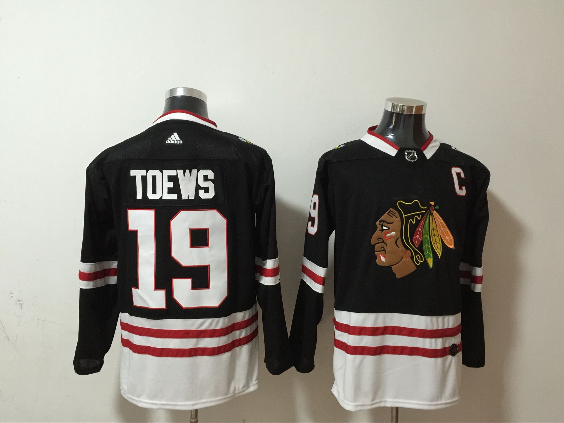 Chicago Blackhawks #19 Jonathan Toews Men Adidas 2020 black Stitched NHL Jersey->nfl dust mask->Sports Accessory